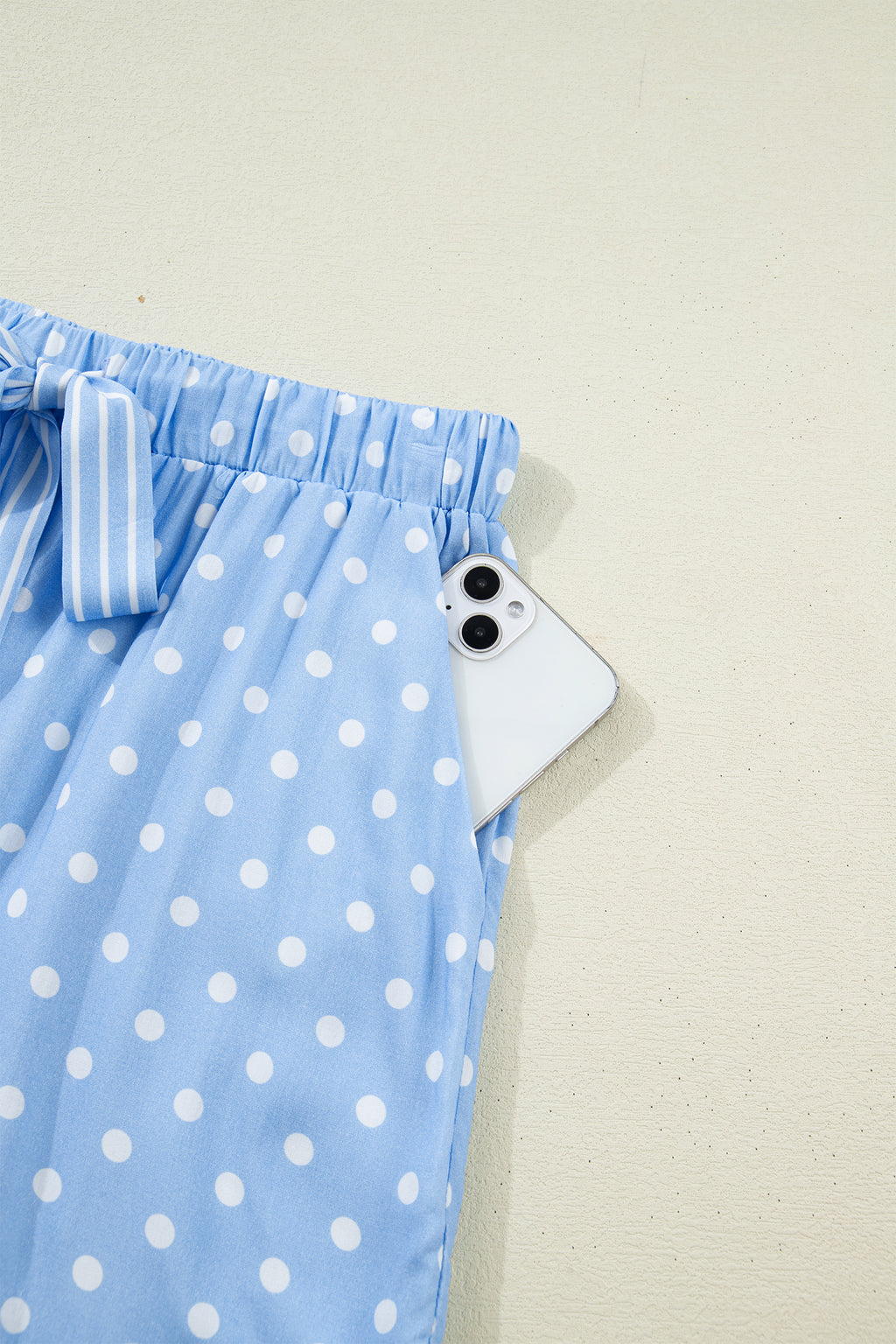 Conjunto de pijama corto suave con estampado de puntos azul cielo
