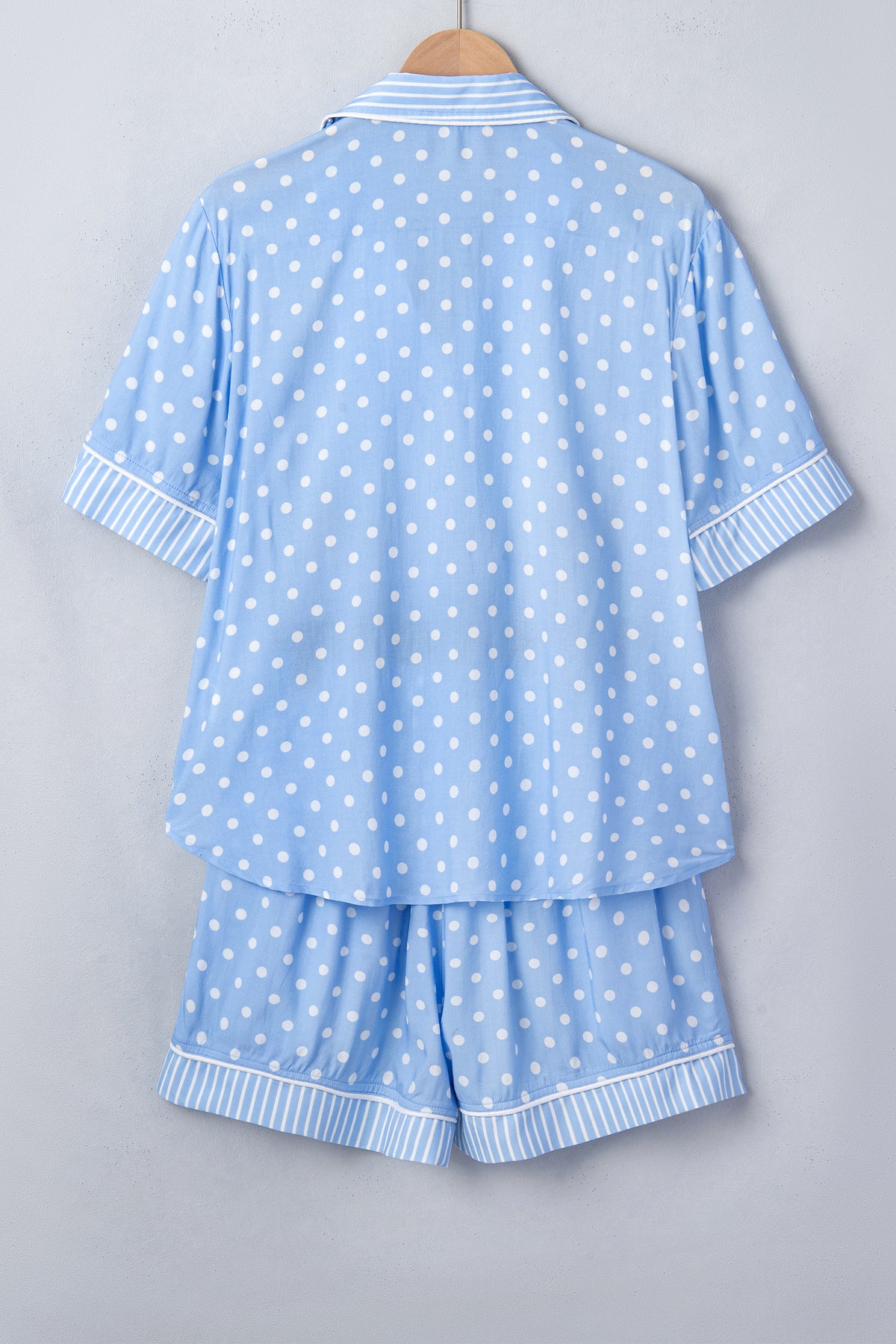 Conjunto de pijama corto suave con estampado de puntos azul cielo