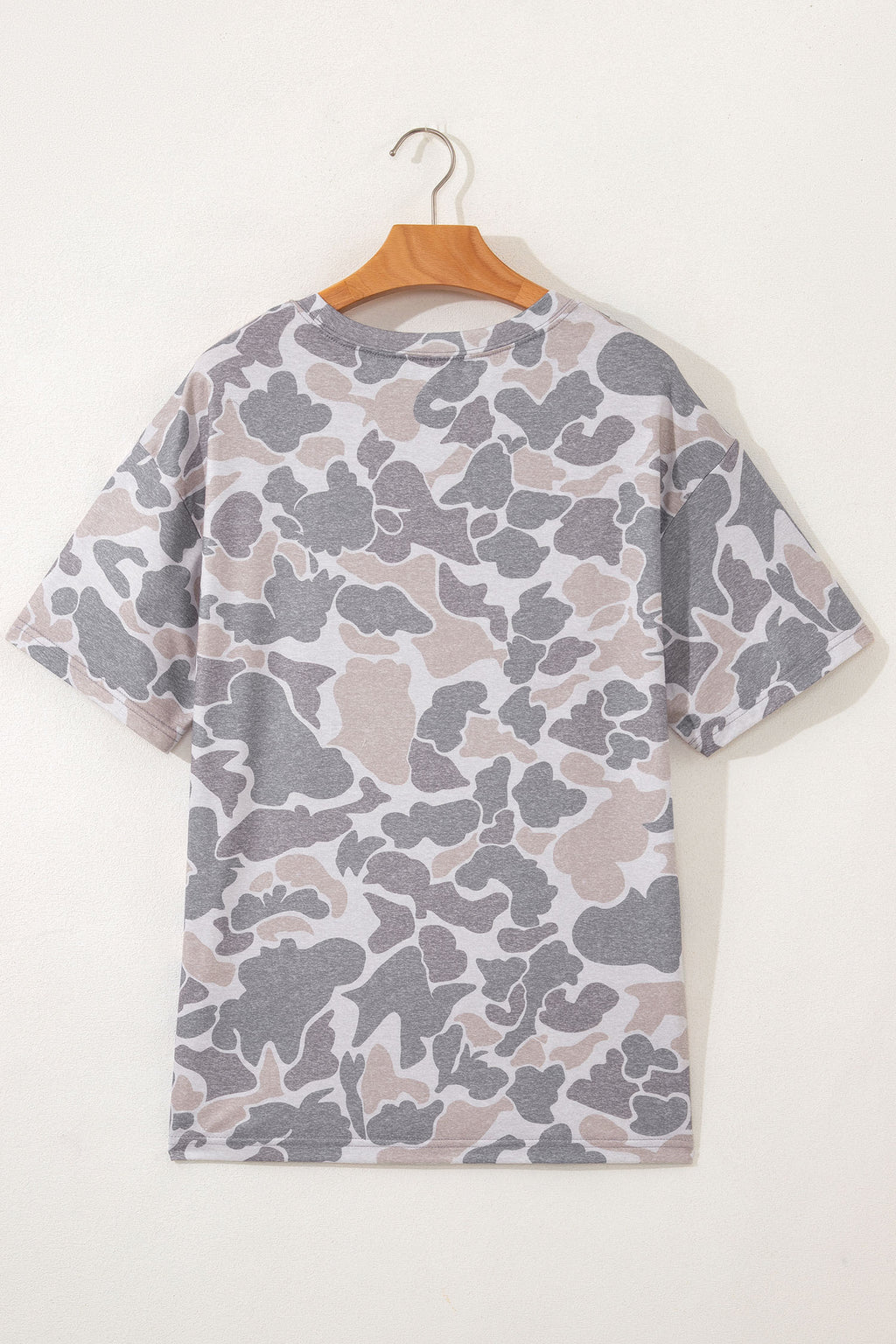 Camiseta casual de mujer con estampado de camuflaje retro multicolor