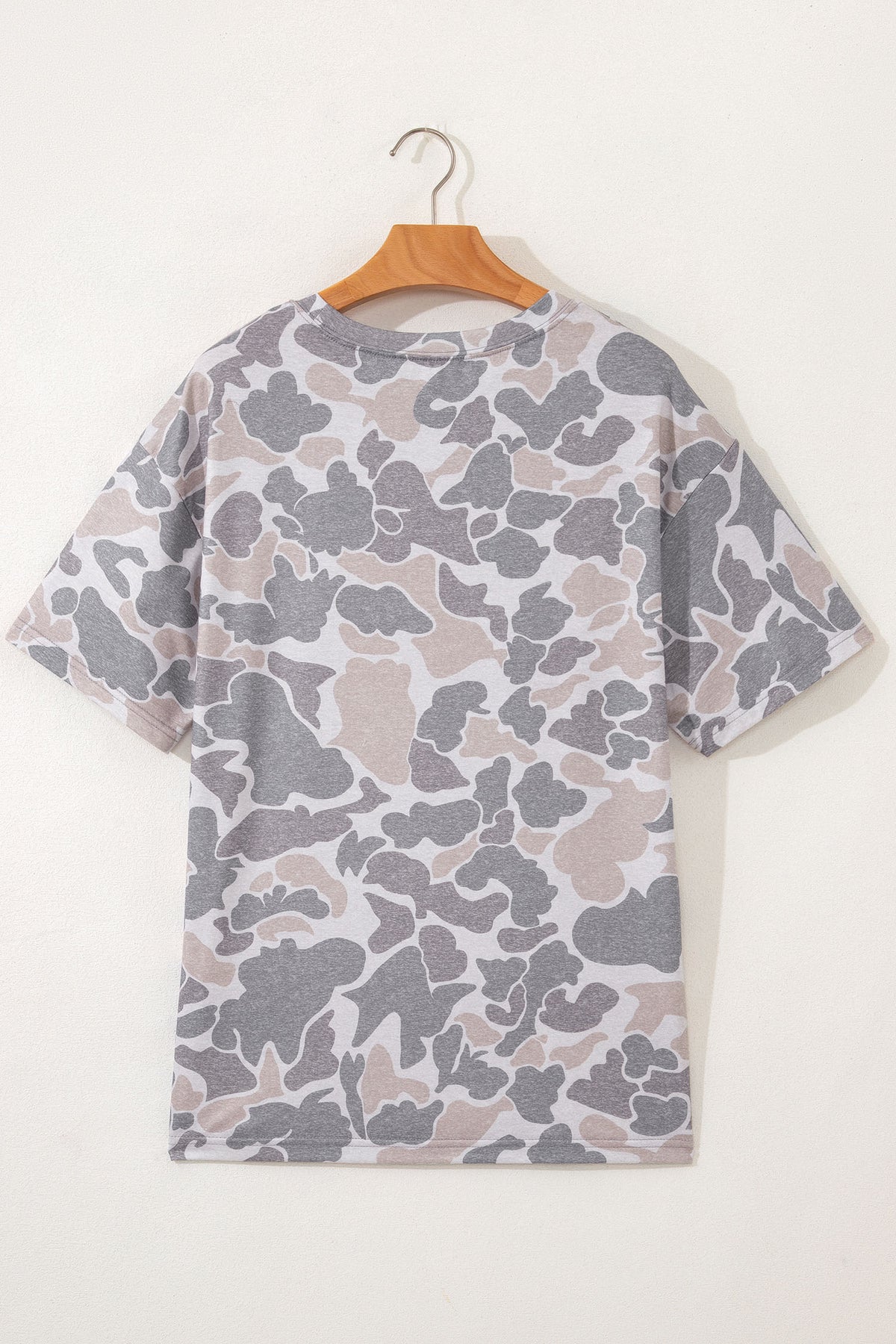 Camiseta casual de mujer con estampado de camuflaje retro multicolor