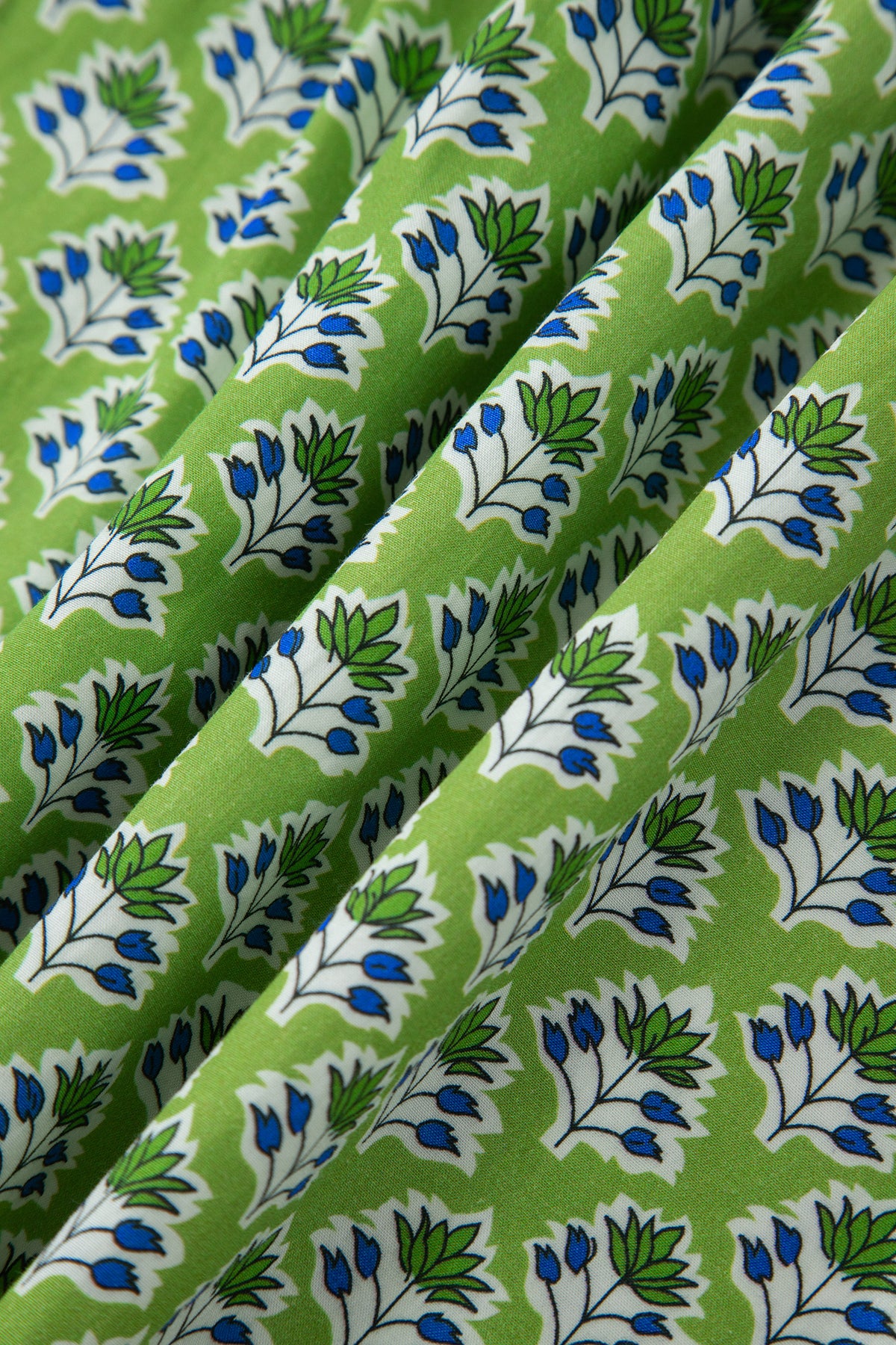 Camiseta sin mangas estilo babydoll con tirantes anudados y estampado floral verde