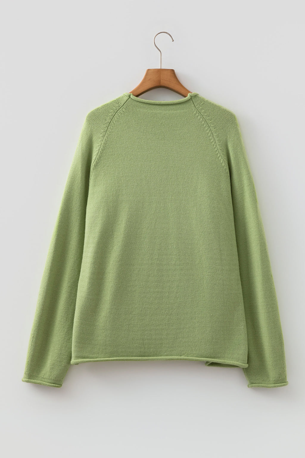 Suéter de cuello redondo extragrande único de punto con diseño de pez en color verde niebla de pradera.