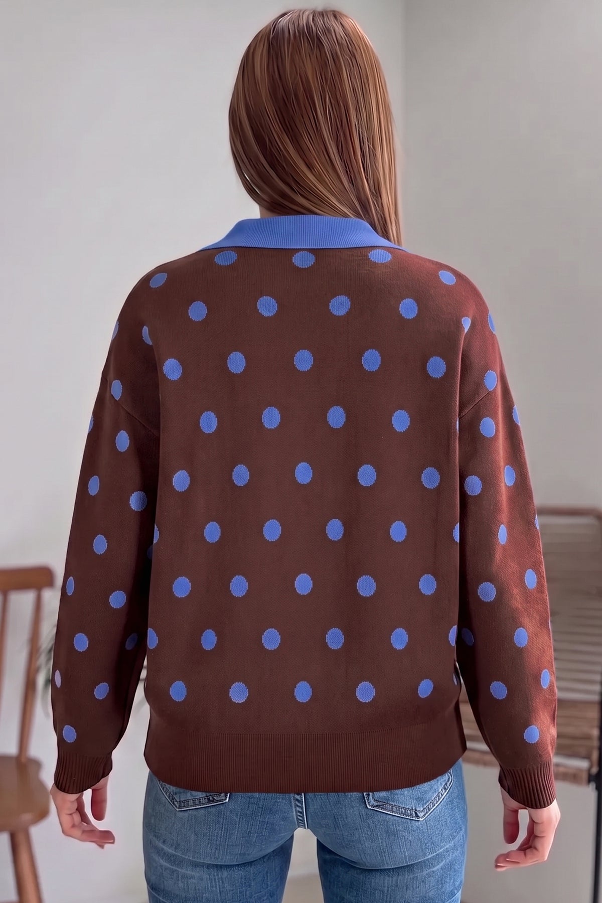 Jersey holgado con cuello y bloques de color con estampado de lunares rosas