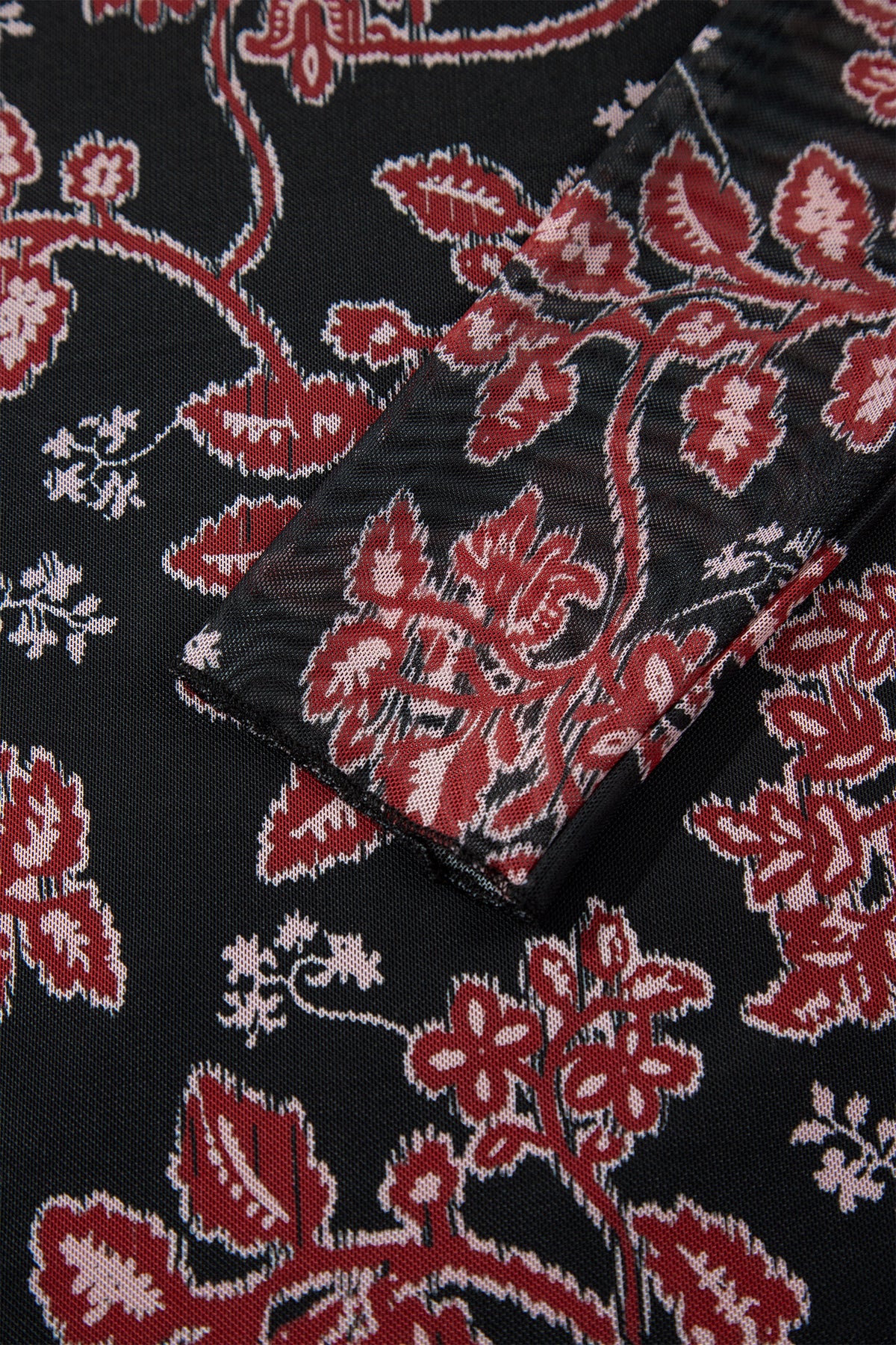 Vestido informal de malla negro con estampado floral retro y manga larga