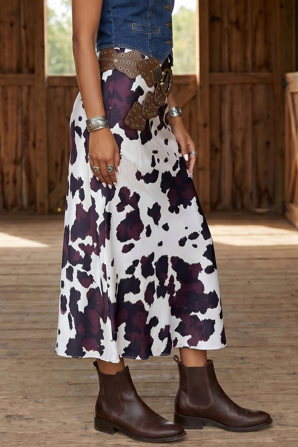Falda larga estilo western con estampado abstracto marrón y cremallera metálica en la cintura, ideal para uso diario.