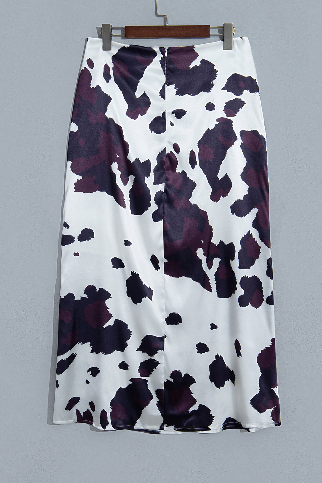 Falda larga estilo western con estampado abstracto marrón y cremallera metálica en la cintura, ideal para uso diario.
