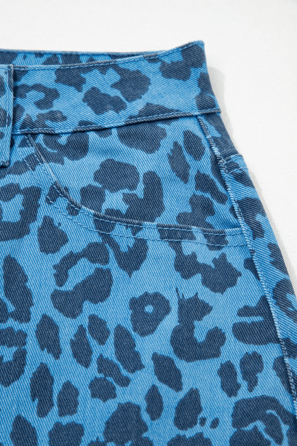 Falda vaquera larga informal de uso diario con estampado de leopardo azul cielo y marron