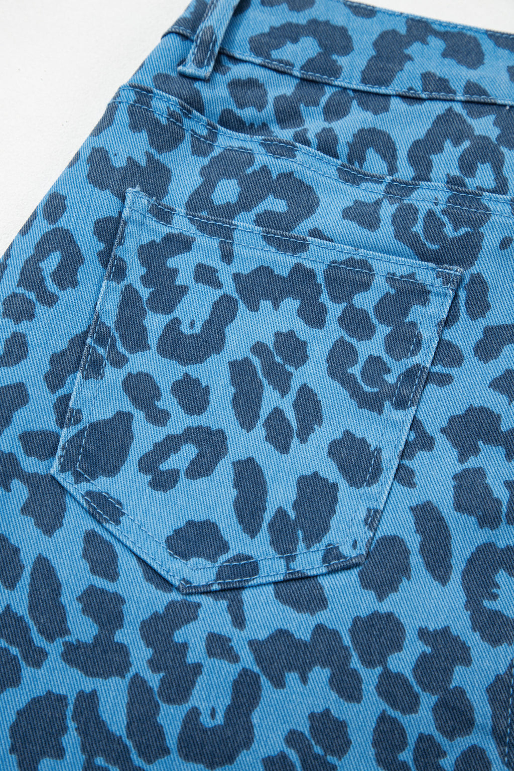 Falda vaquera larga informal de uso diario con estampado de leopardo azul cielo y marron