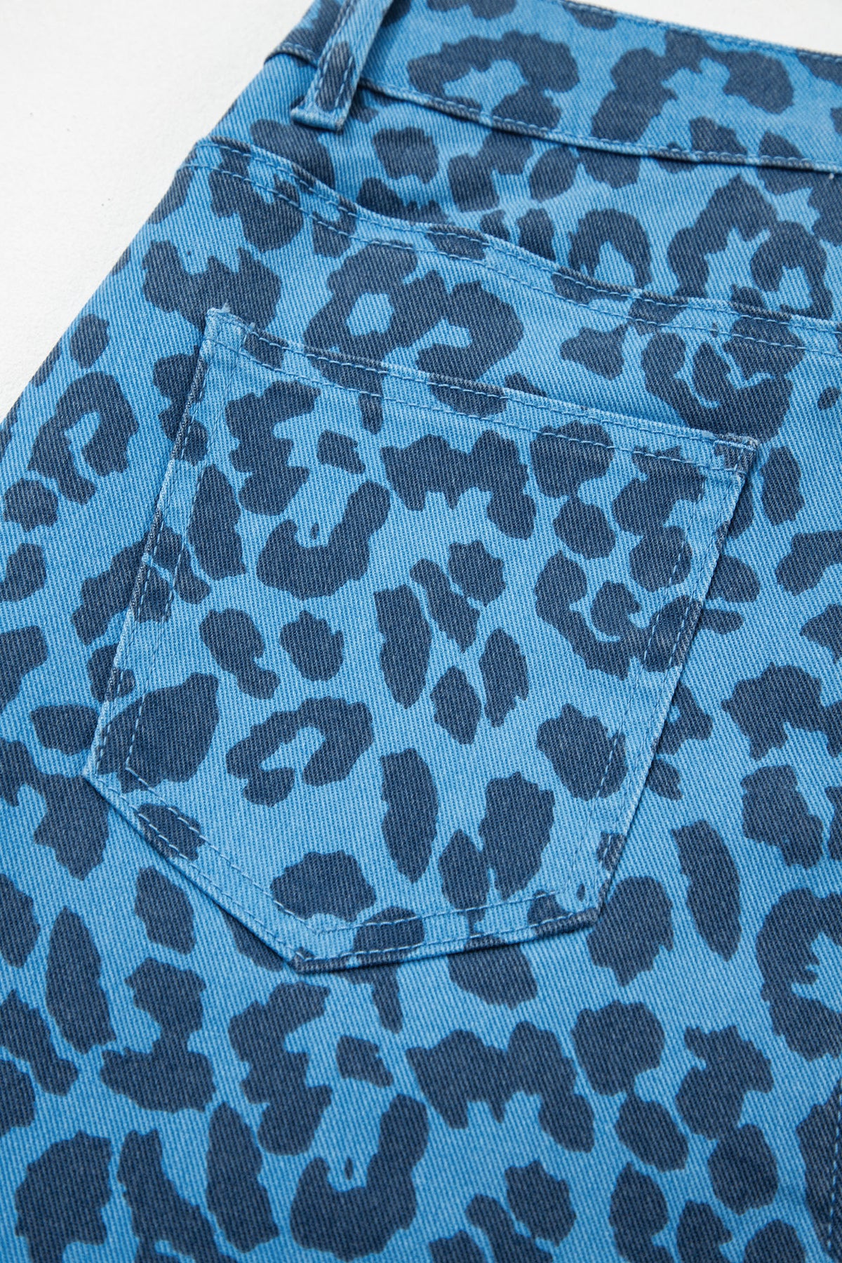 Falda vaquera larga informal de uso diario con estampado de leopardo azul cielo y marron