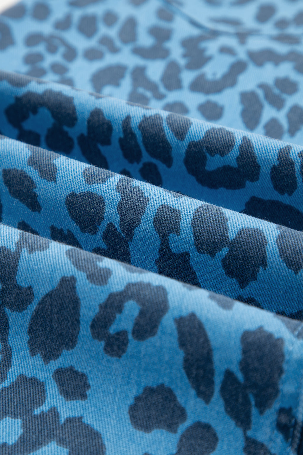 Falda vaquera larga informal de uso diario con estampado de leopardo azul cielo y marron