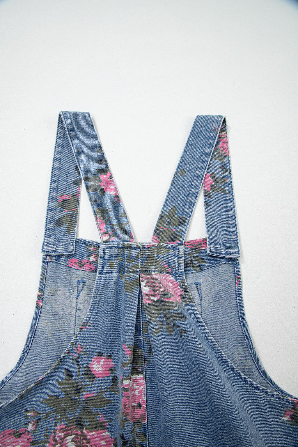 Peto corto vaquero con estampado floral de Myosotis