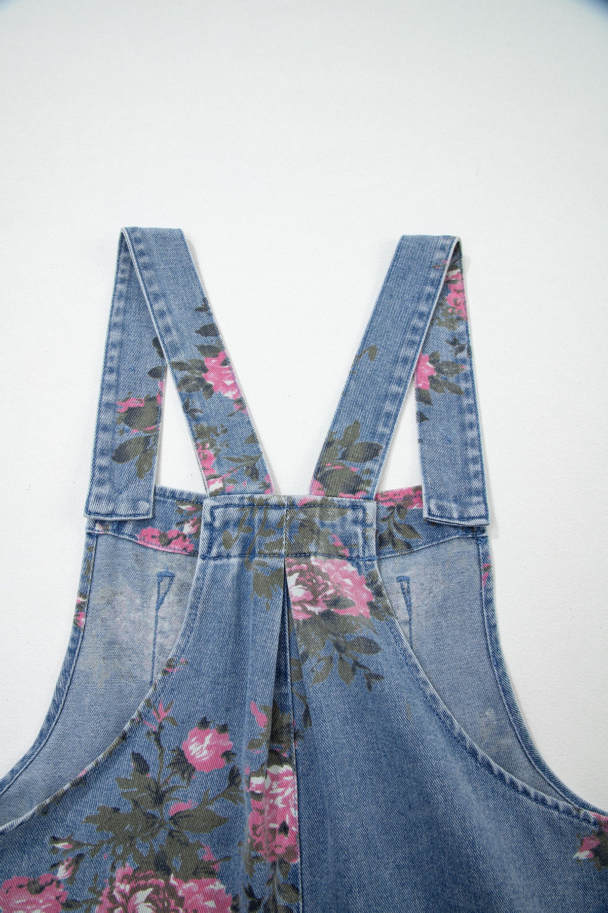 Peto corto vaquero con estampado floral de Myosotis