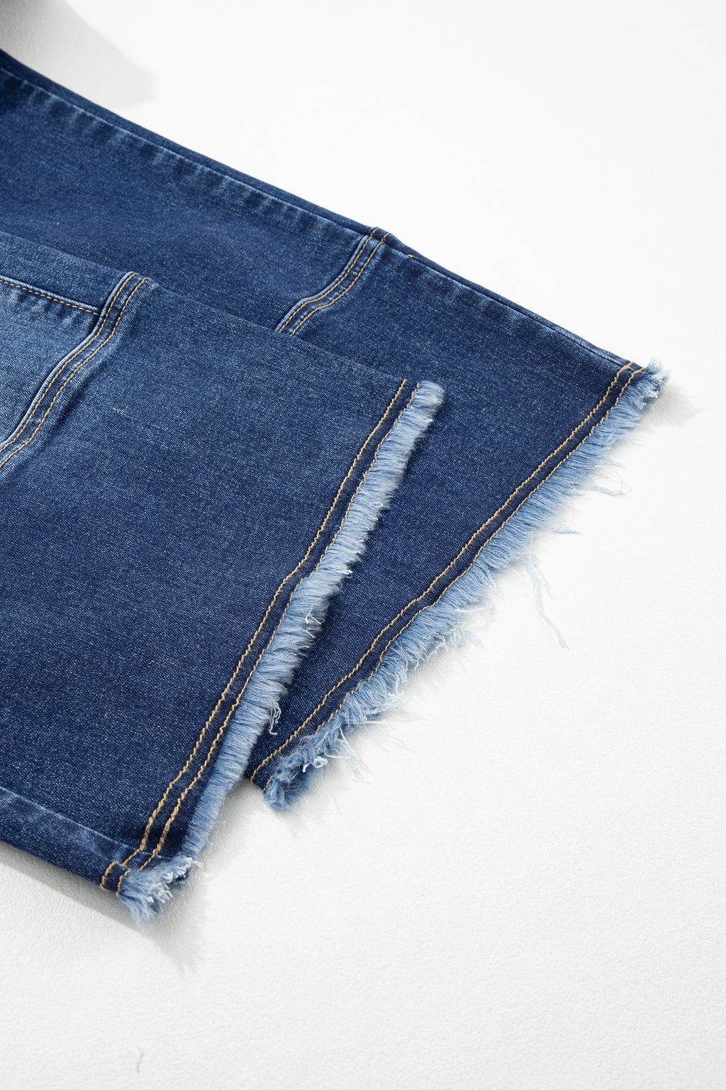 Pantalones vaqueros de pierna ancha con detalle de cordón