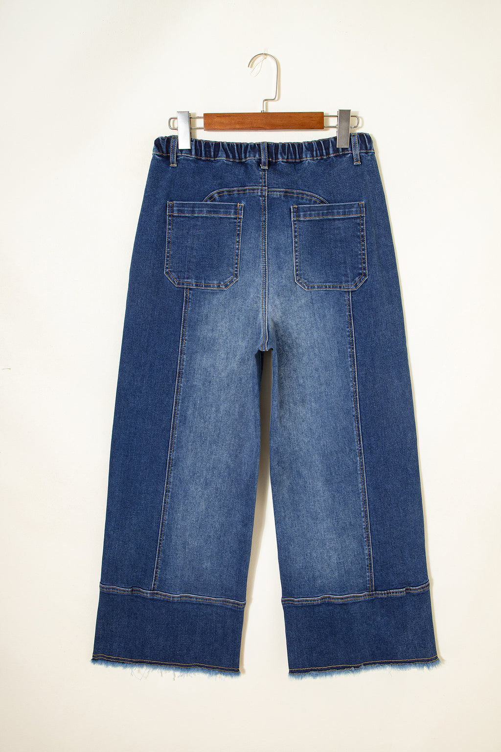 Pantalones vaqueros de pierna ancha con detalle de cordón