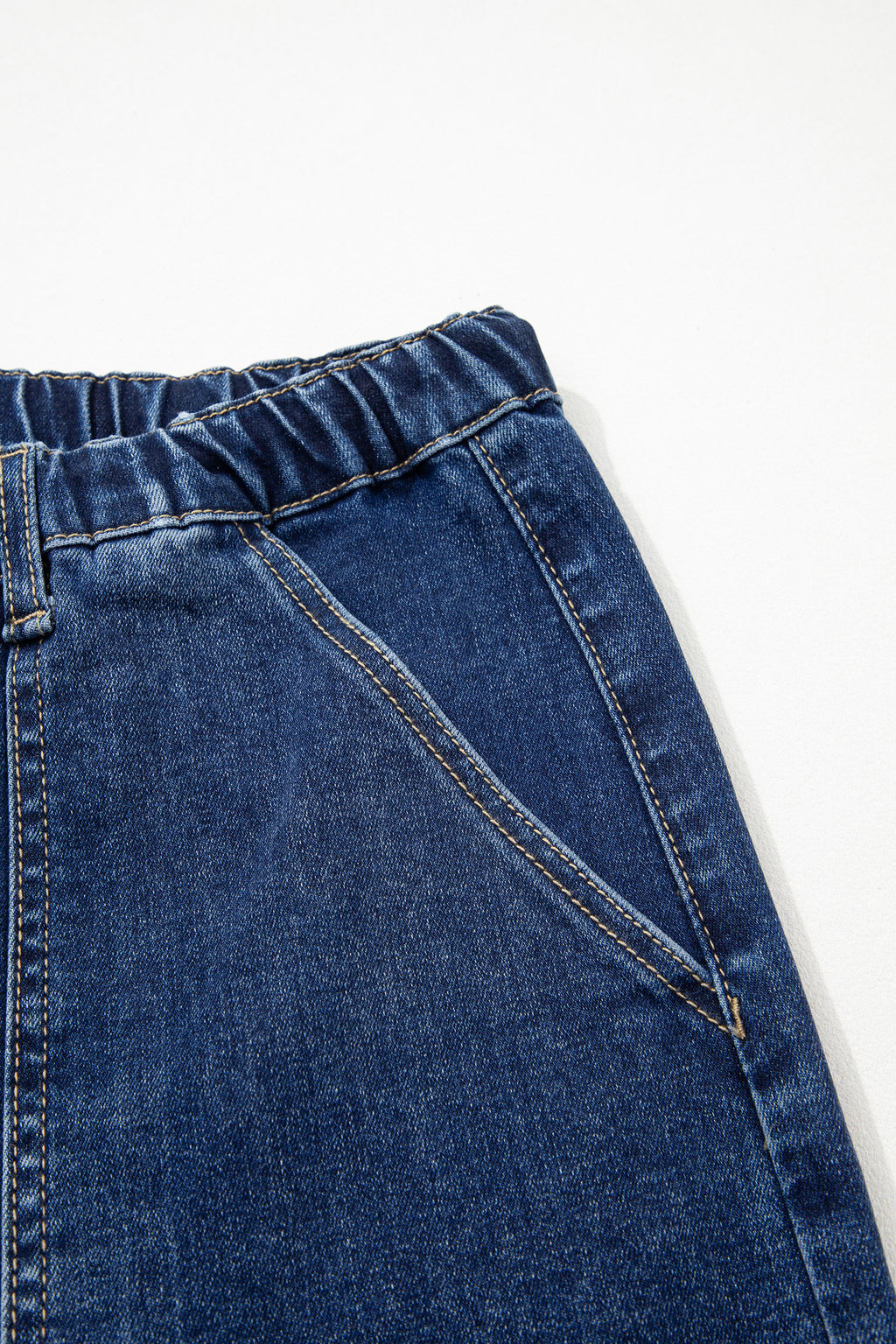 Pantalones vaqueros de pierna ancha con detalle de cordón
