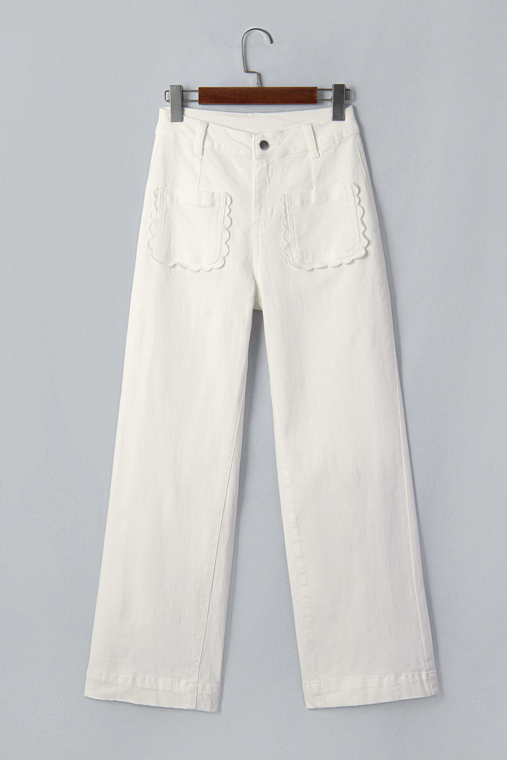 Vaqueros rectos de color blanco liso con bolsillo