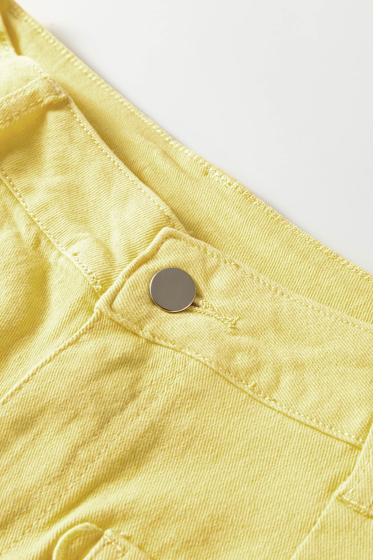 Vaqueros rectos de color amarillo liso