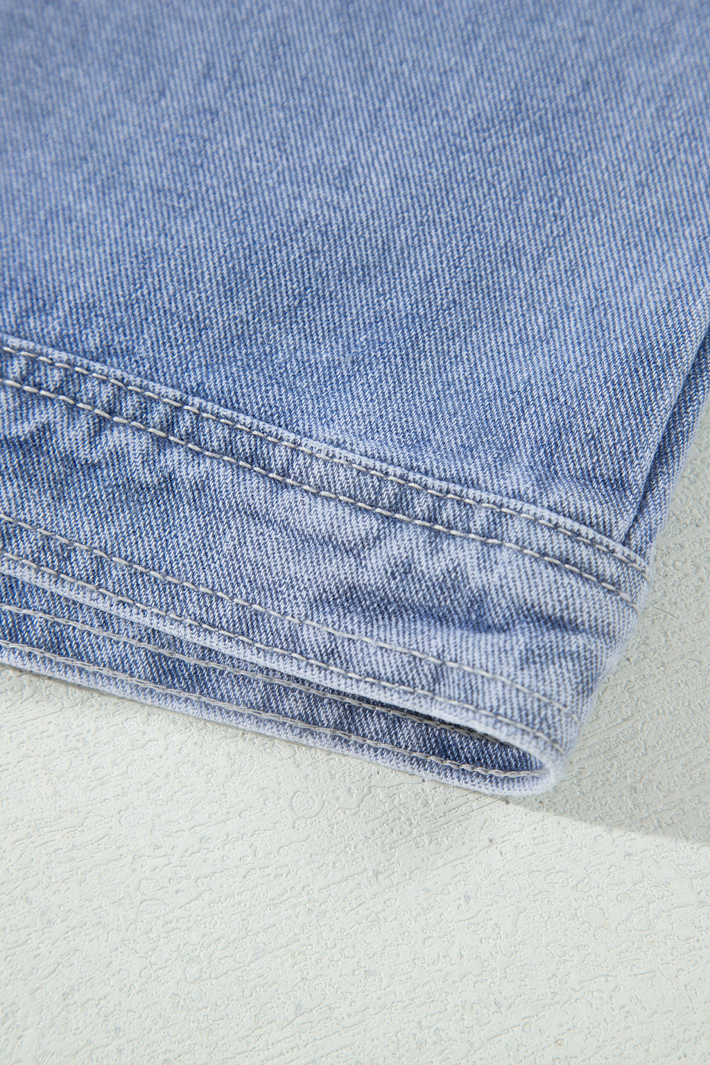 Chaqueta vaquera de manga larga con bolsillos, cremallera y remaches metálicos con tachuelas Beau Blue