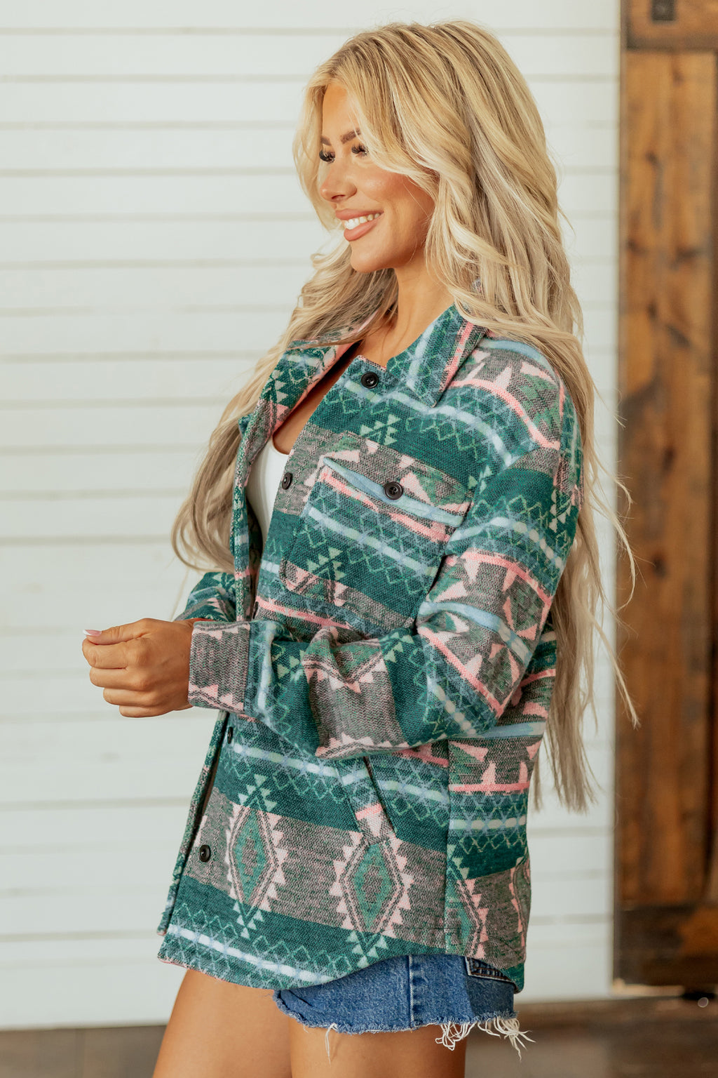 Chaqueta de manga larga con botones delanteros y estampado geométrico verde