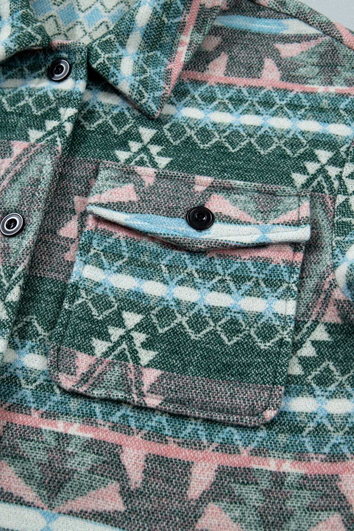 Chaqueta de manga larga con botones delanteros y estampado geométrico verde