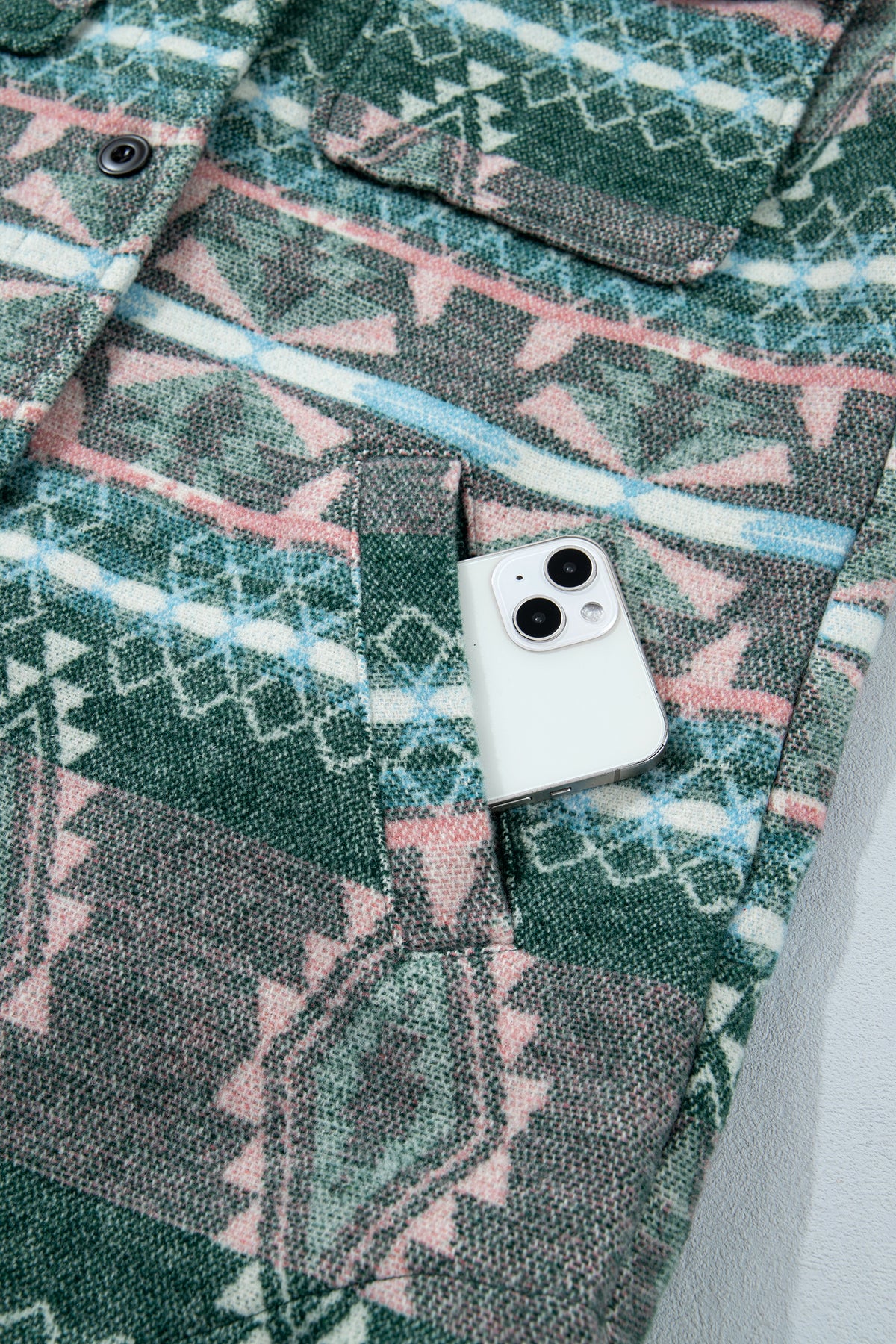Chaqueta de manga larga con botones delanteros y estampado geométrico verde